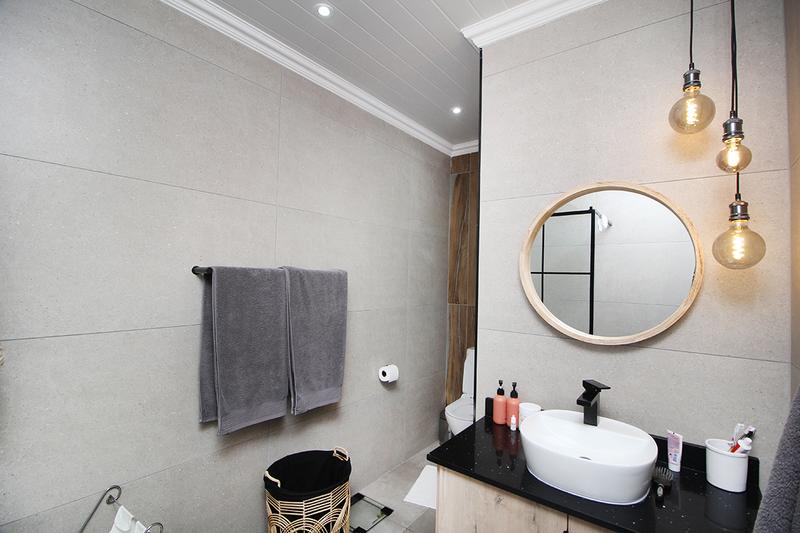 3 Bedroom Property for Sale in Reebok Western Cape